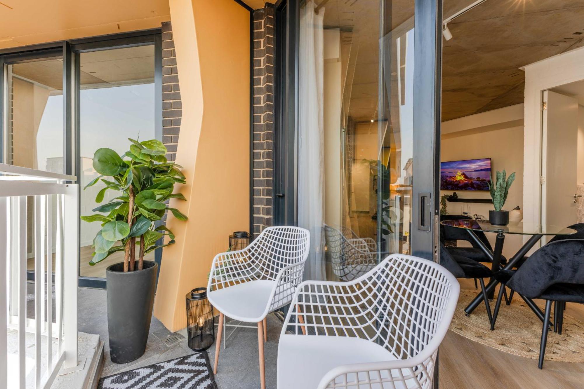 Seabreeze Haven On 82 Main , 415 Blok Apartment *